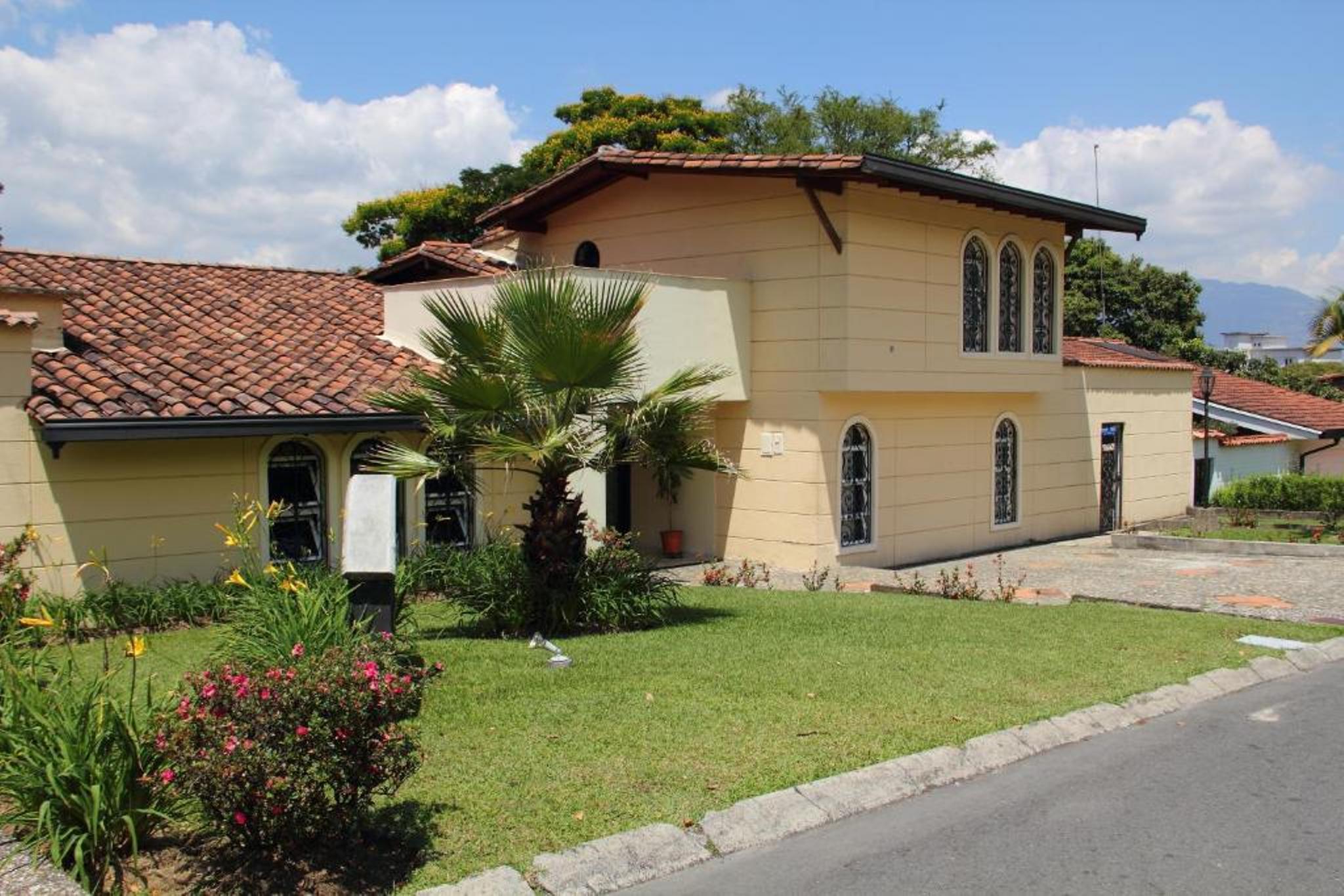 Hotel Portales Del Campestre Medellin Exterior photo